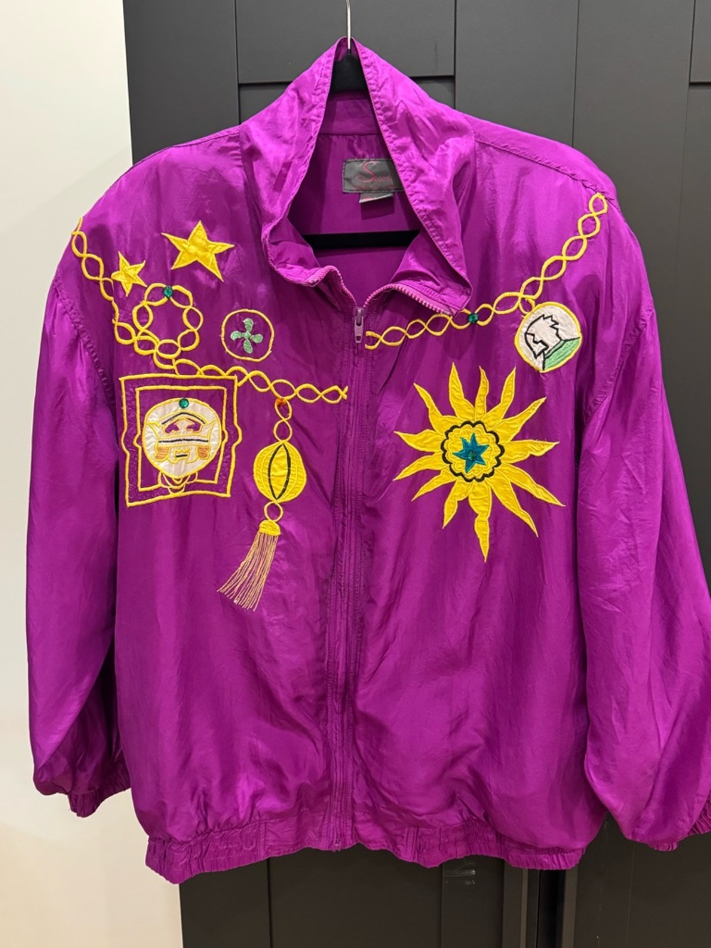 Vintage Swell - 100% Silk Bright Magenta Embroidered Sun & Stars Windbreaker